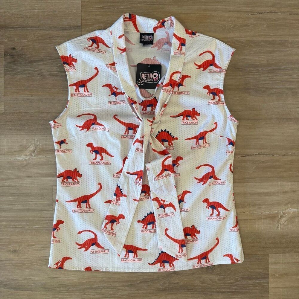 New Retrolicious Women’s Dinosaur Print Red & White Sleeveless Top Size Medium